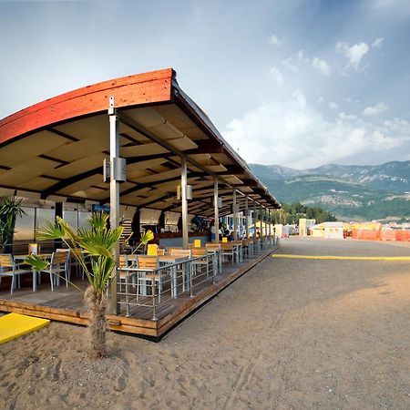Splendid Conference & Spa Resort Budva Luaran gambar The airport's restaurant