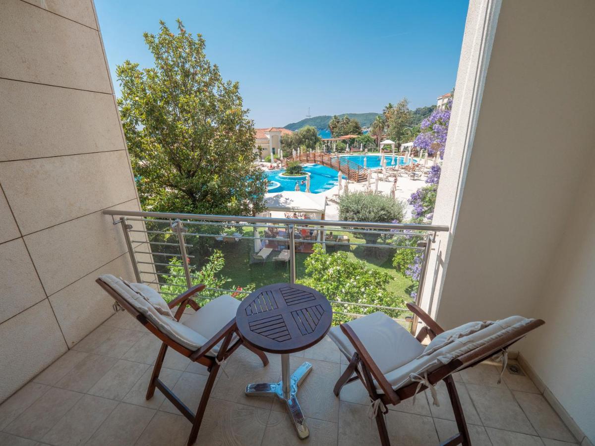 Splendid Conference & Spa Resort Budva Luaran gambar A balcony