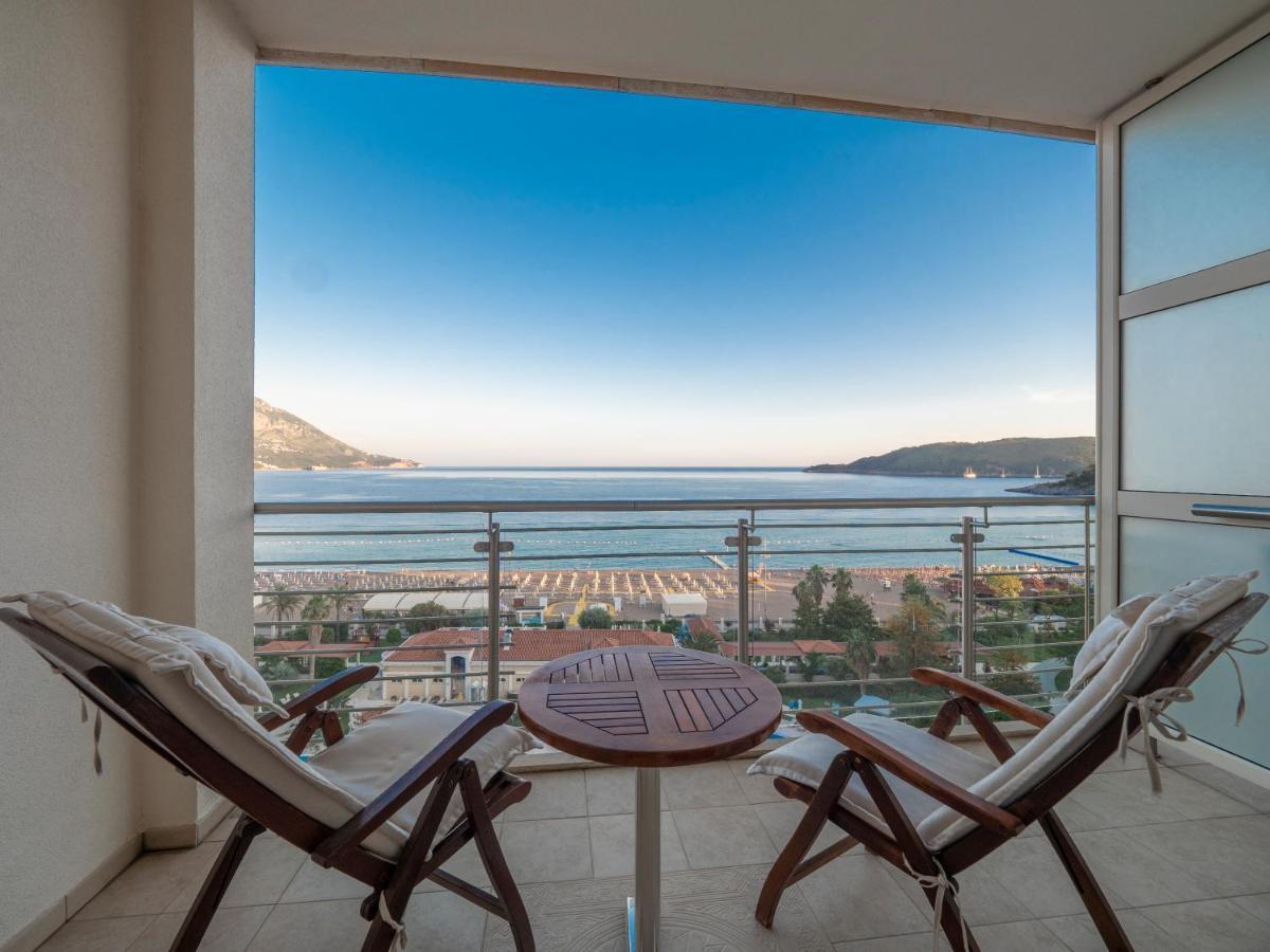 Splendid Conference & Spa Resort Budva Luaran gambar A balcony in Turkey