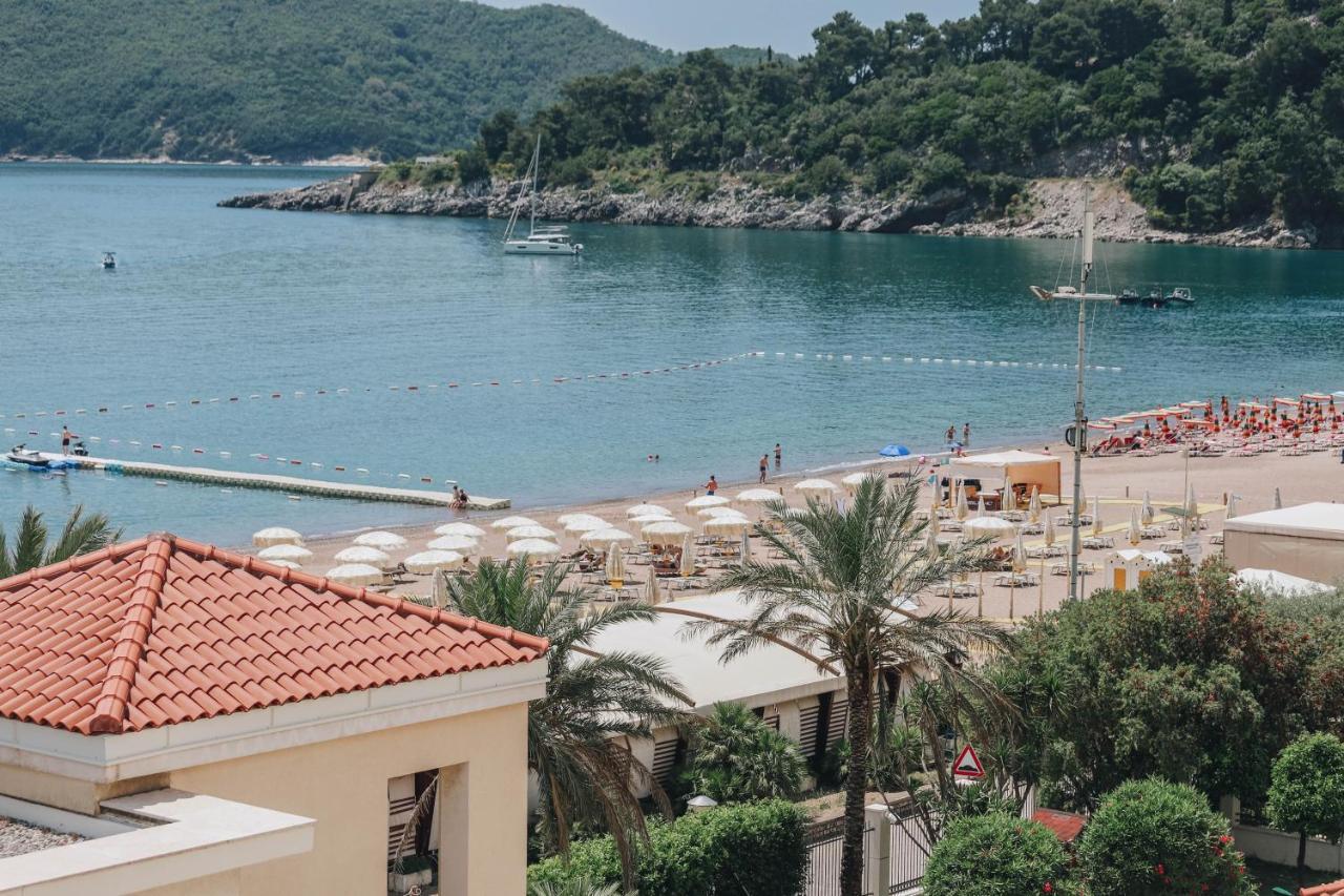 Splendid Conference & Spa Resort Budva Luaran gambar View of the beach