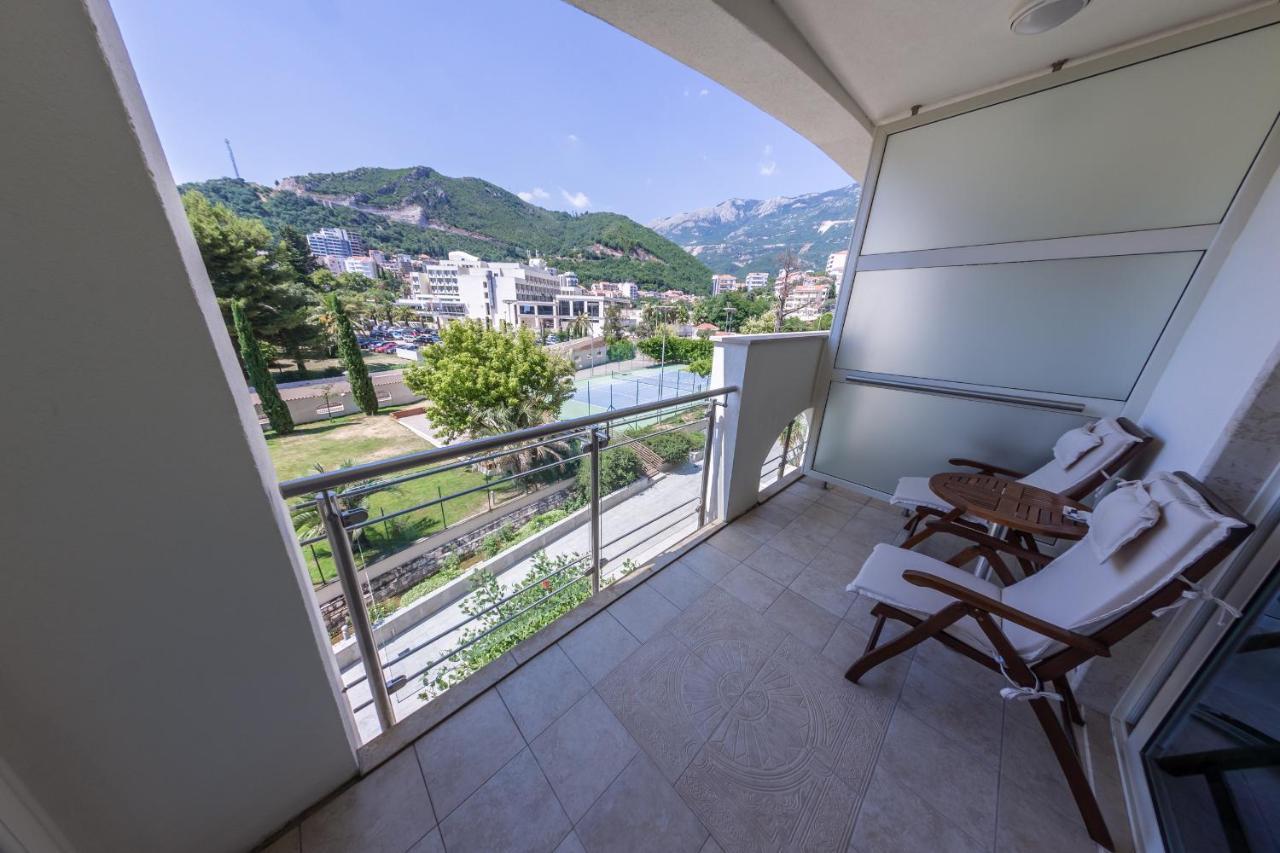 Splendid Conference & Spa Resort Budva Luaran gambar A balcony