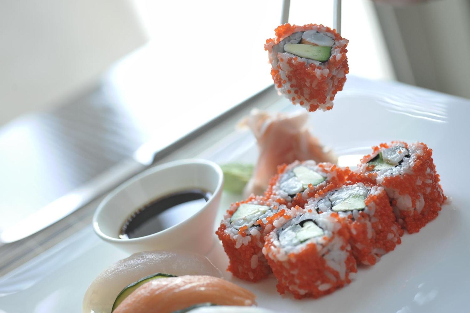 Splendid Conference & Spa Resort Budva Luaran gambar California roll