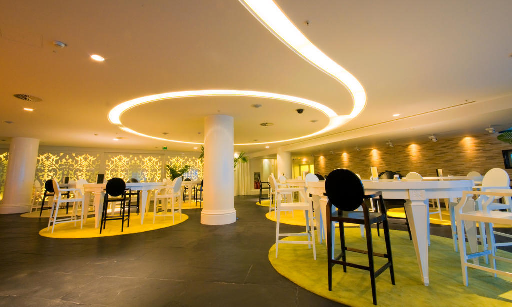 Splendid Conference & Spa Resort Budva Luaran gambar The interior of the lounge