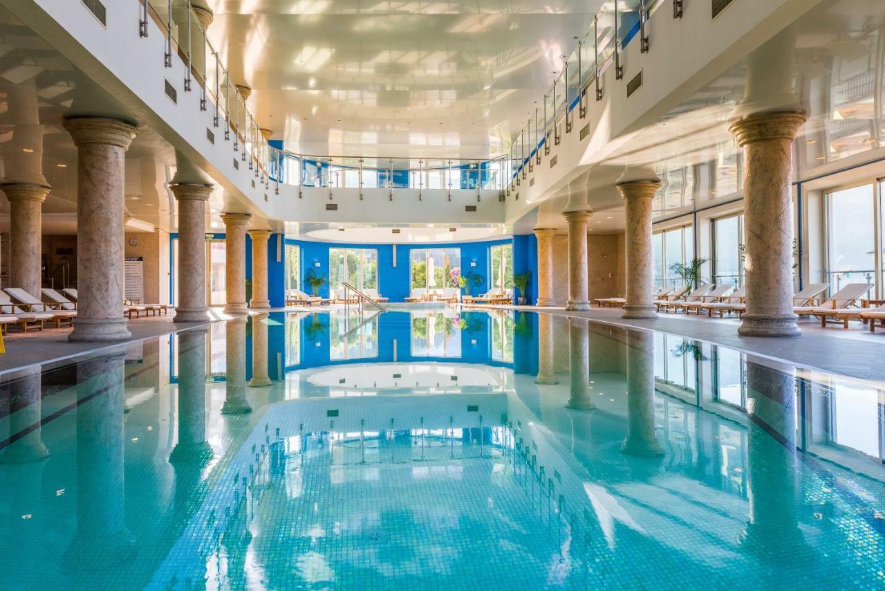 Splendid Conference & Spa Resort Budva Luaran gambar The swimming pool at the hotel
