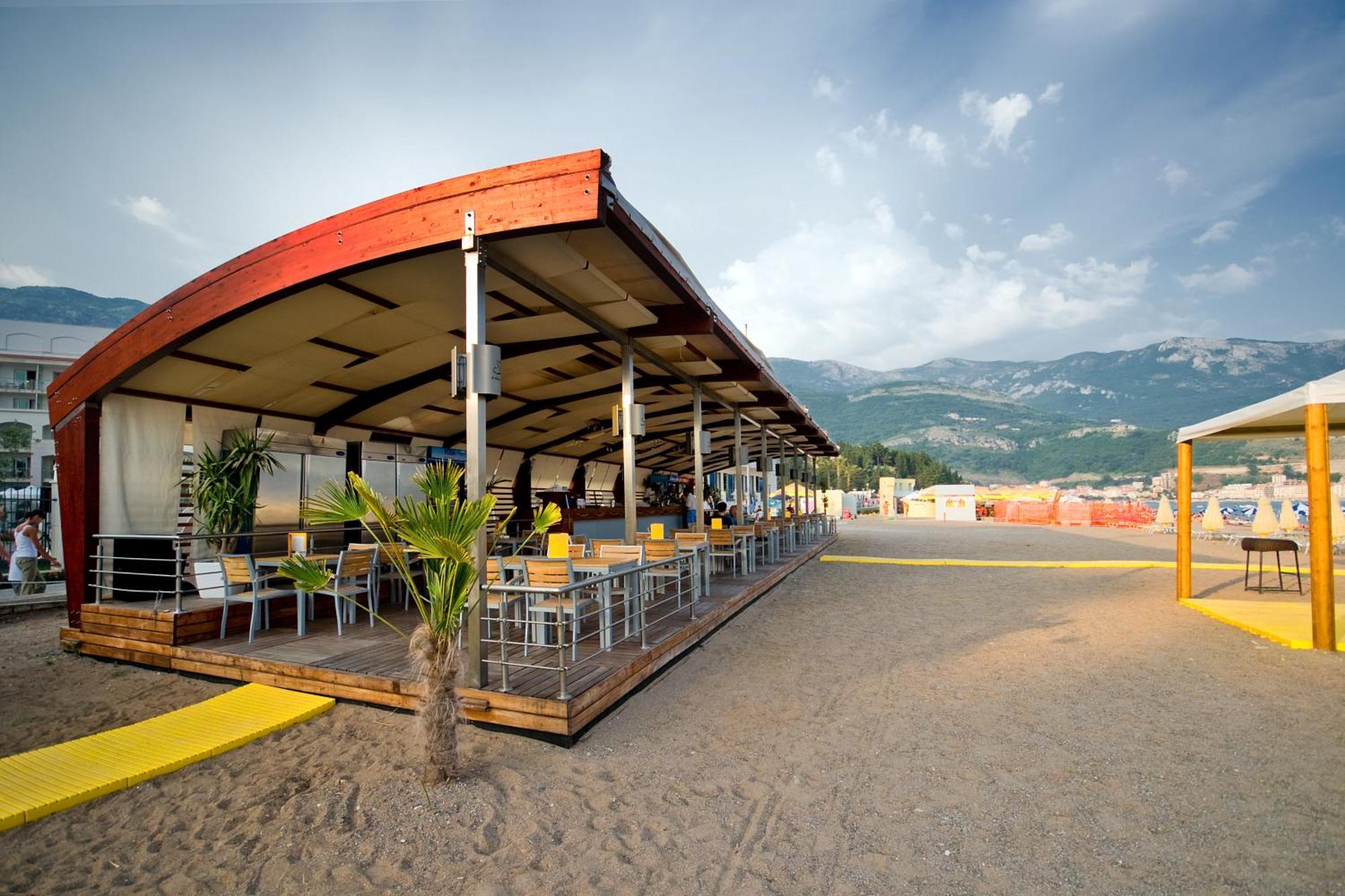 Splendid Conference & Spa Resort Budva Luaran gambar The airport's restaurant